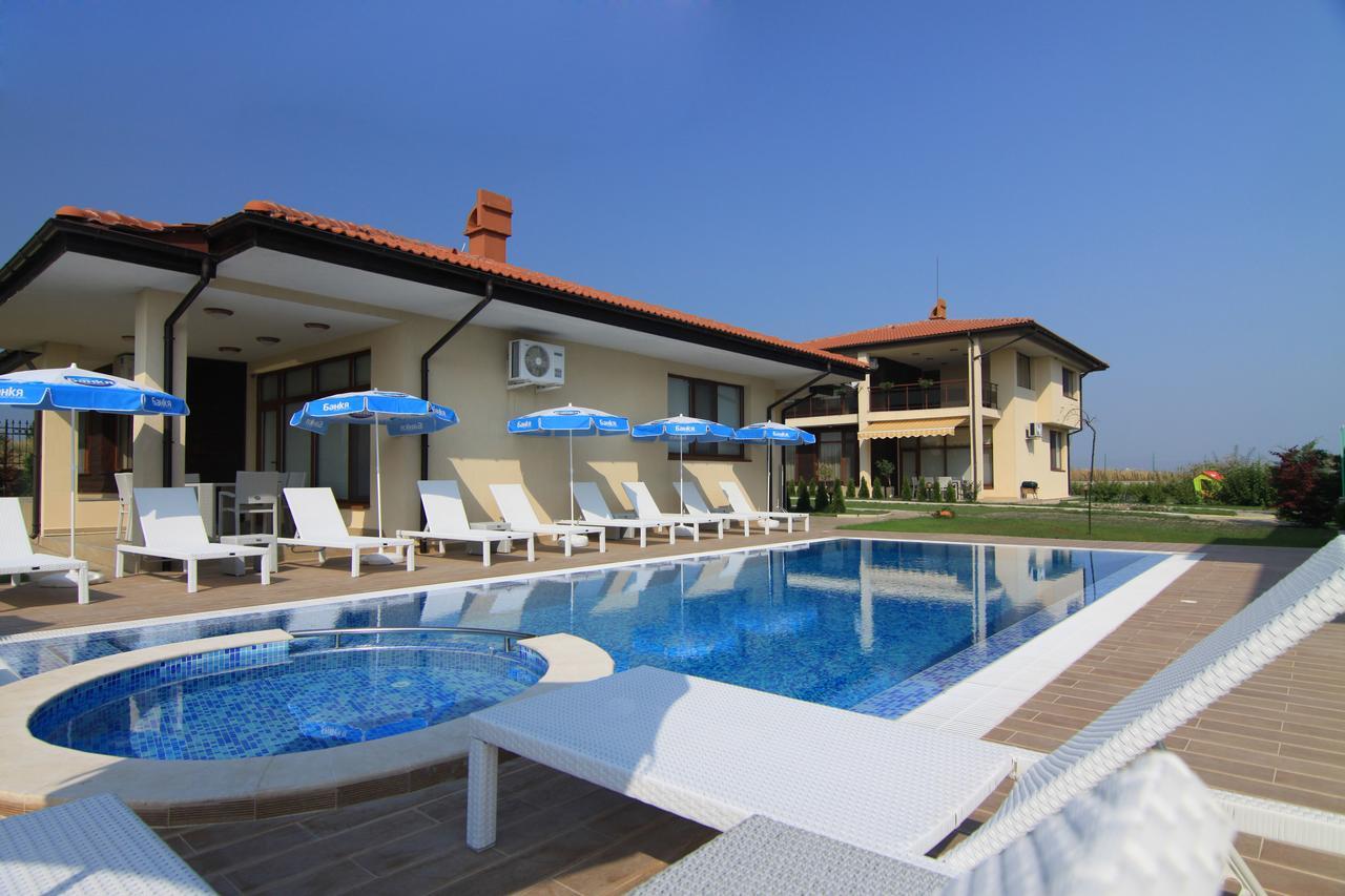 Armira Lozenets Hotel Екстериор снимка
